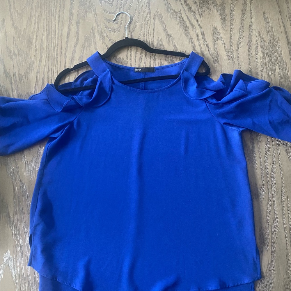 Gibson Women's Blue Ruffle Top
